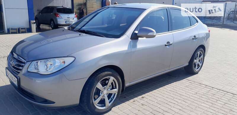 2011 hyundai elantra