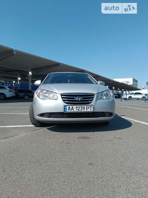 2010 hyundai elantra