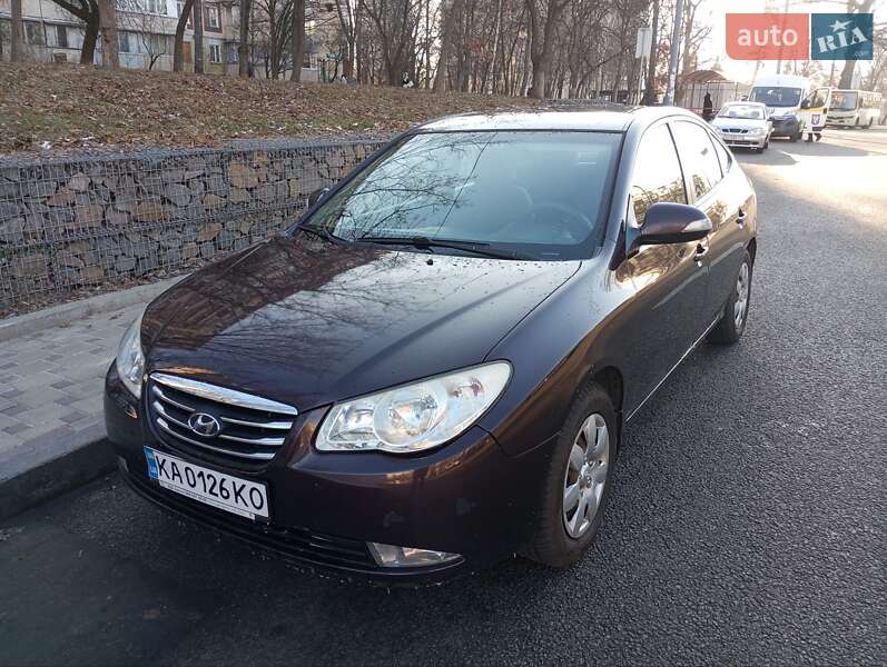 2011 hyundai elantra
