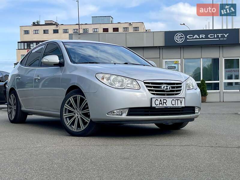 2011 hyundai elantra