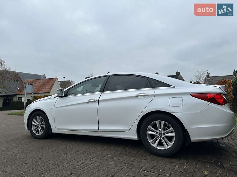 2011 hyundai sonata