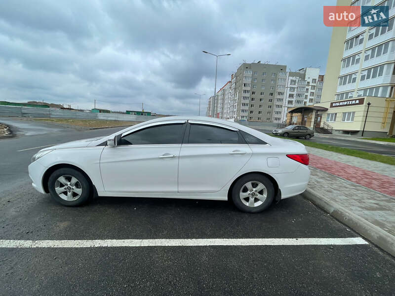 2013 hyundai sonata-lf