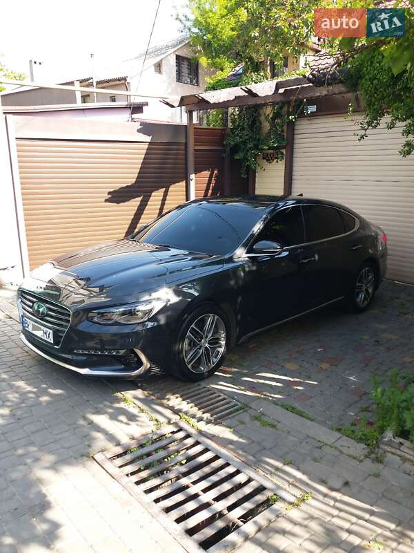2017 hyundai grandeur