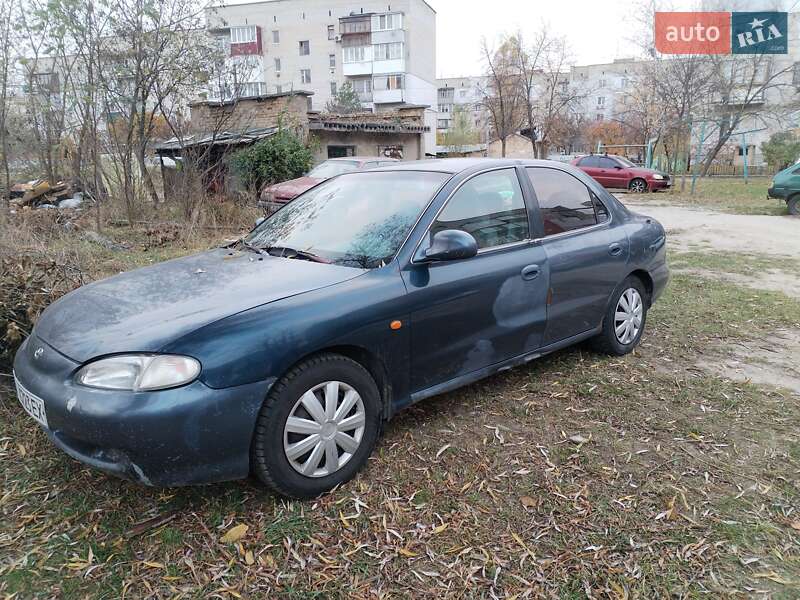 1996 hyundai lantra