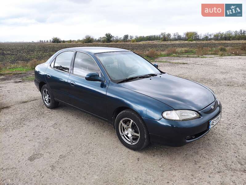 1995 hyundai lantra