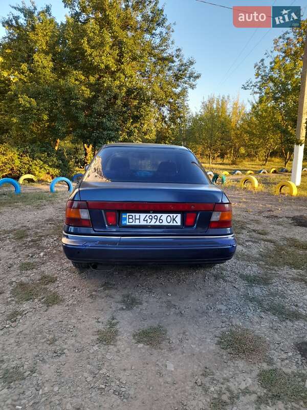 1993 hyundai lantra
