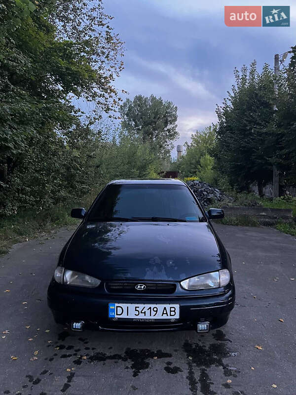 1993 hyundai lantra