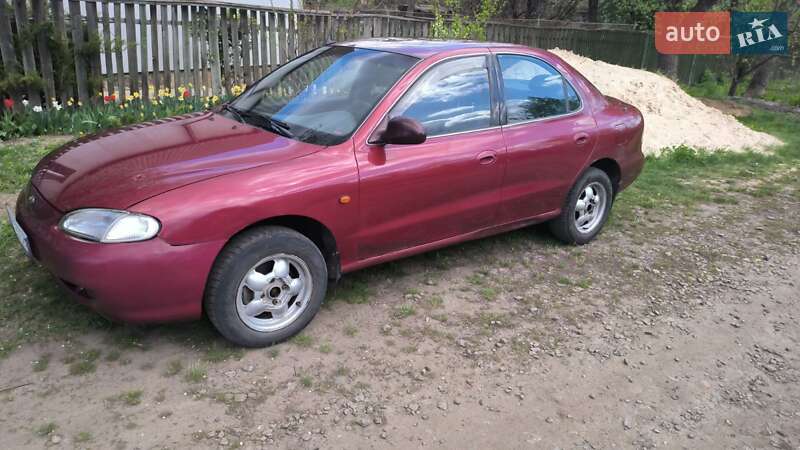 1996 hyundai lantra