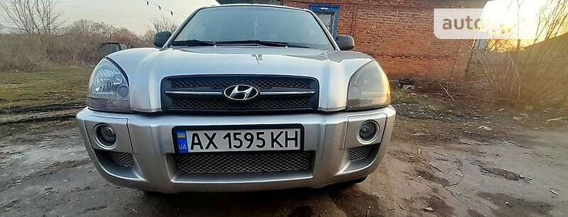 2004 hyundai tucson