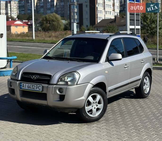 2004 hyundai tucson
