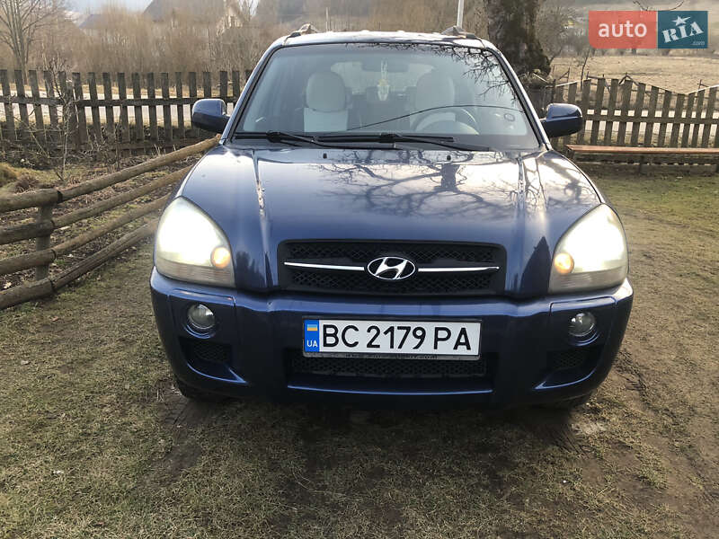 2004 hyundai tucson