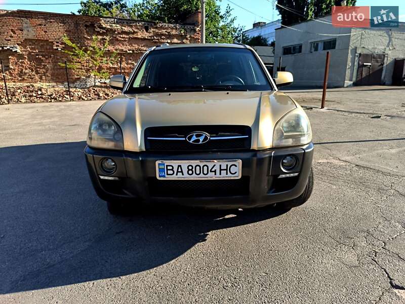 2004 hyundai tucson