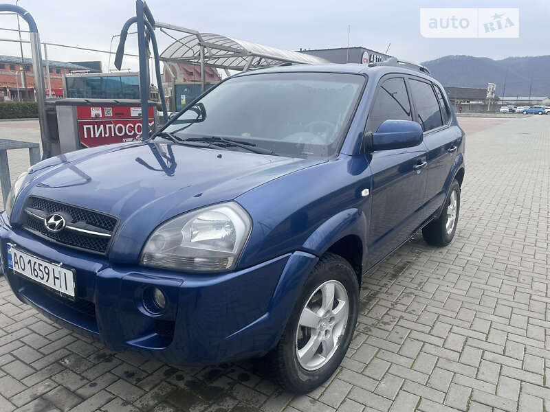 2004 hyundai tucson