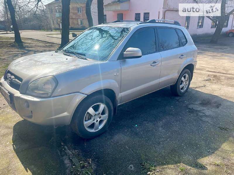 2005 hyundai tucson