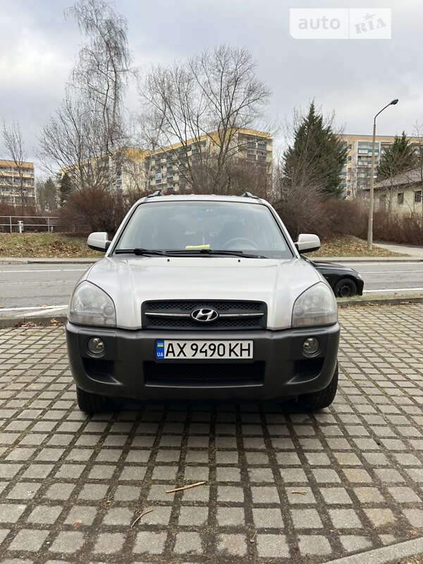 2005 hyundai tucson