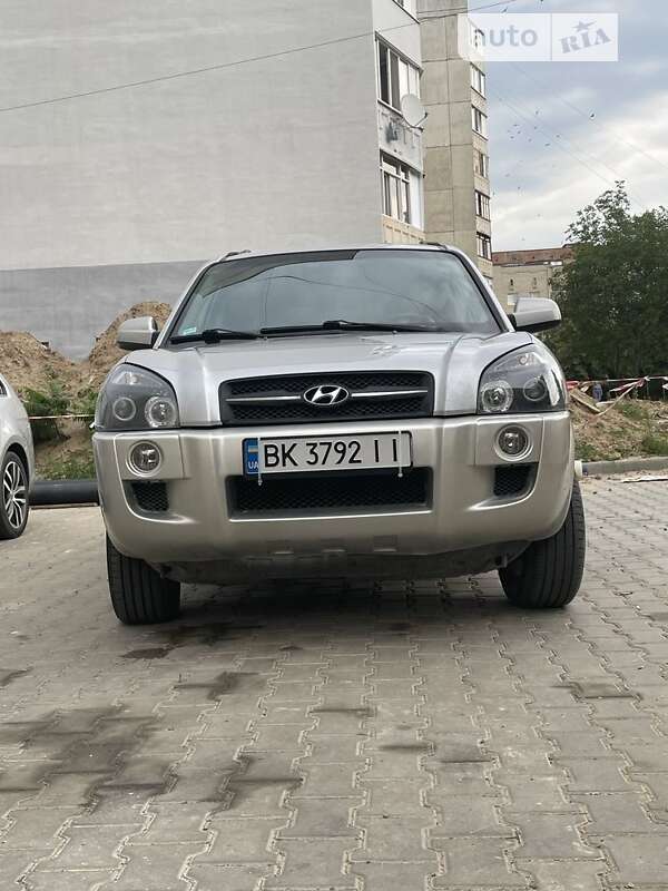 2005 hyundai tucson