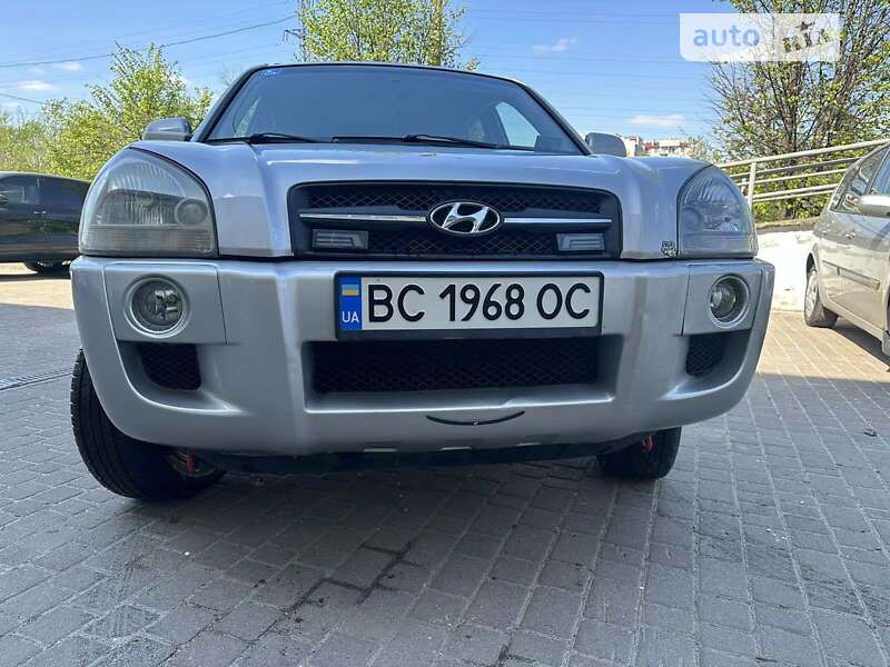 2005 hyundai tucson