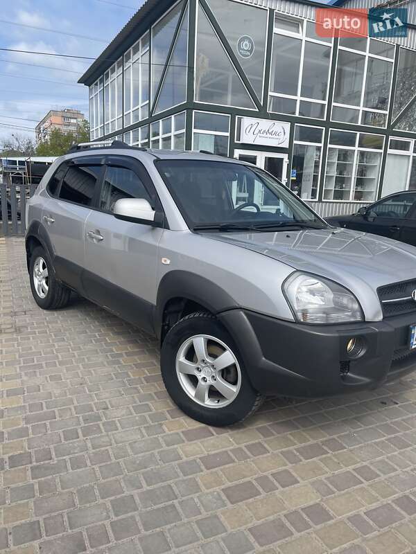 2005 hyundai tucson