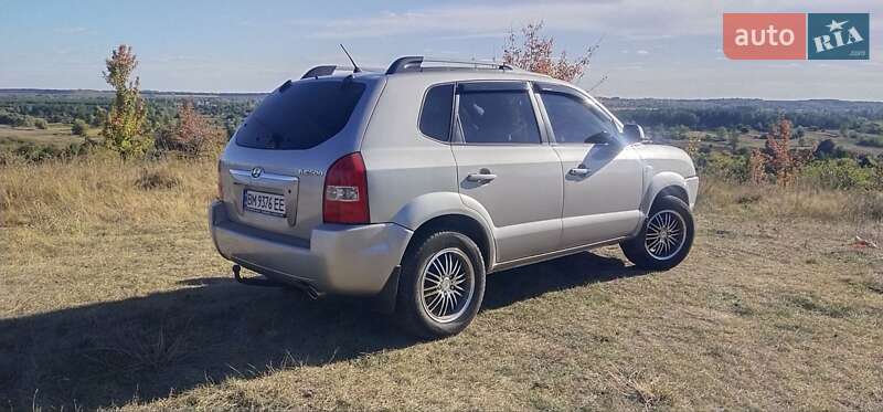 2005 hyundai tucson