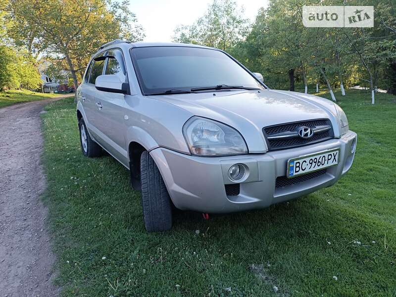 2005 hyundai tucson