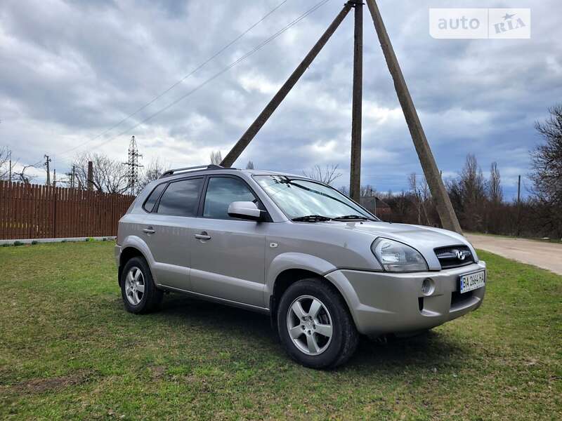 2005 hyundai tucson