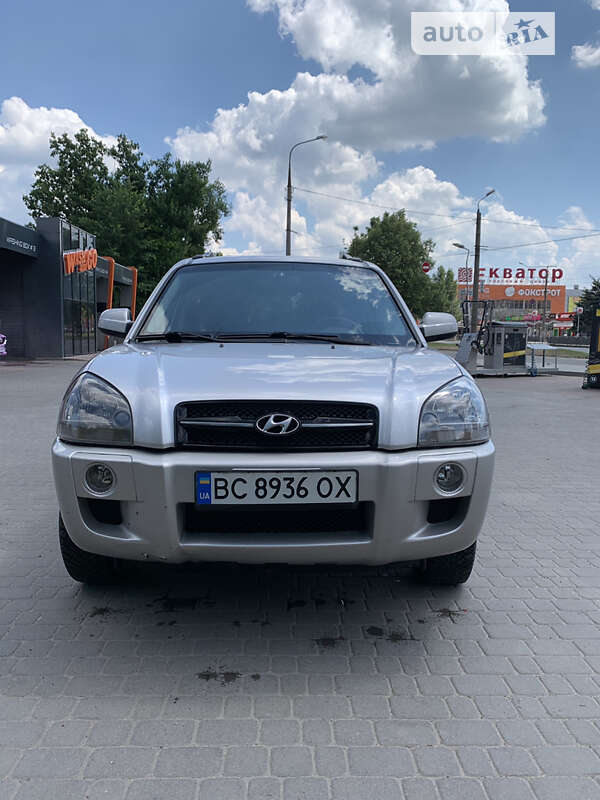 2005 hyundai tucson