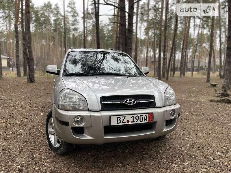 2005 hyundai tucson