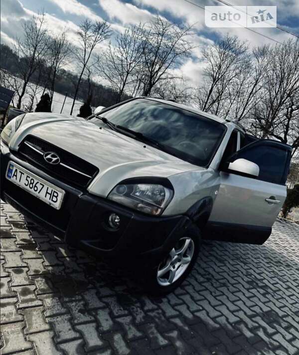2005 hyundai tucson