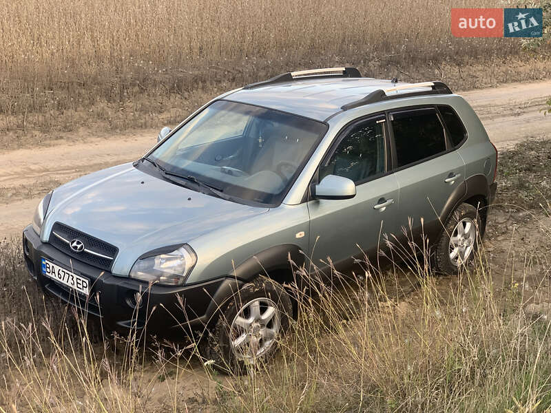 2004 hyundai tucson