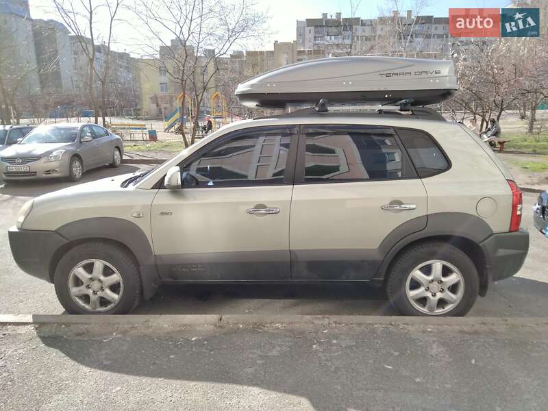 2005 hyundai tucson