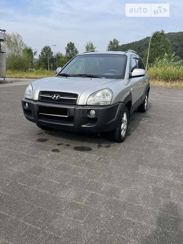 2005 hyundai tucson