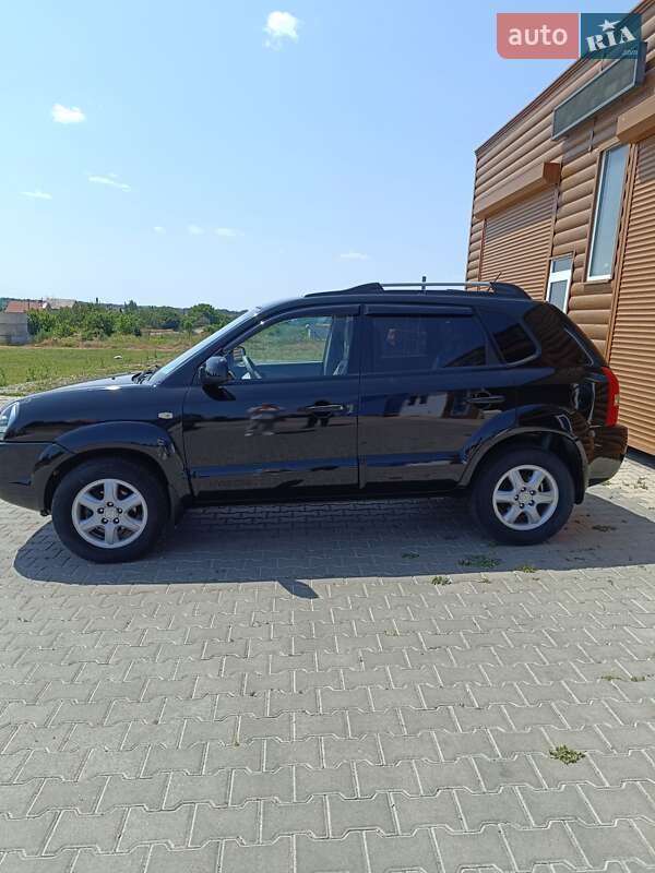 2004 hyundai tucson