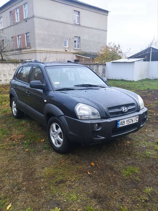 2004 hyundai tucson