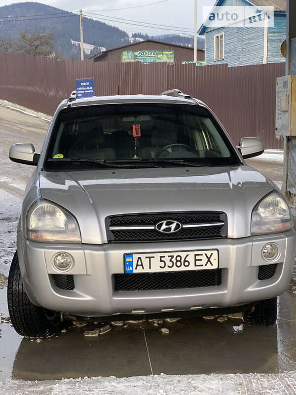 2004 hyundai tucson