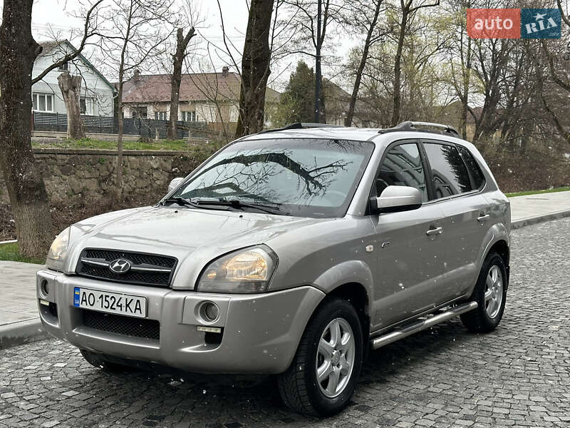 2004 hyundai tucson