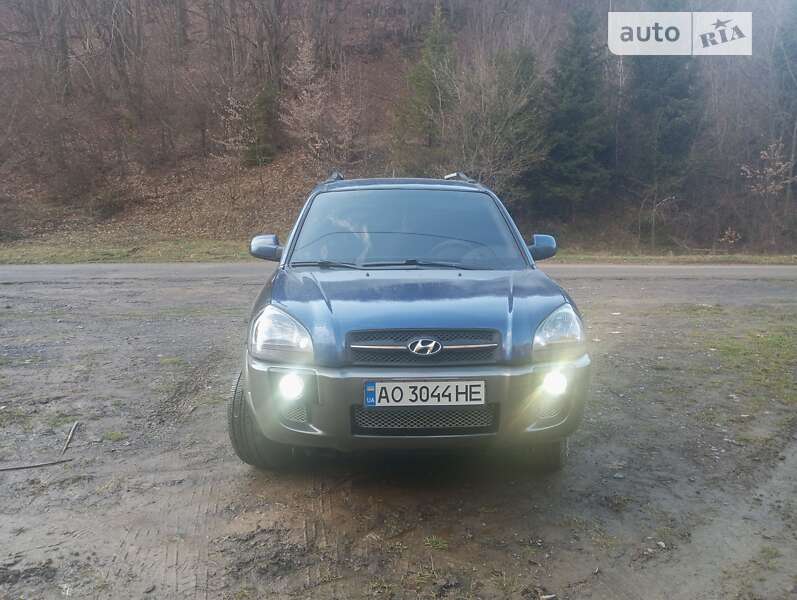 2004 hyundai tucson