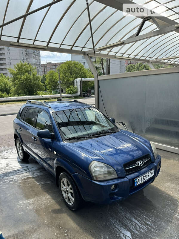 2004 hyundai tucson