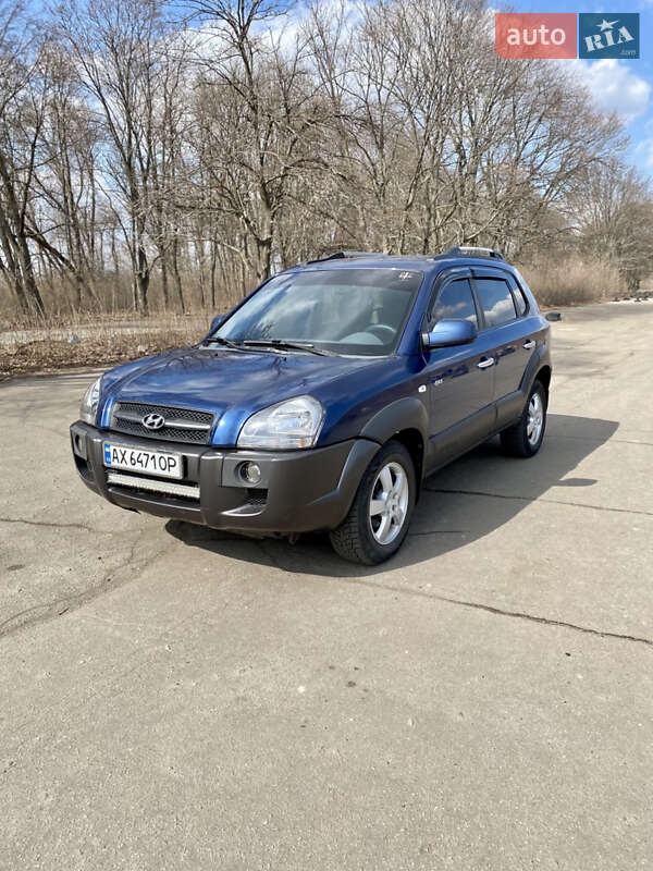 2004 hyundai tucson