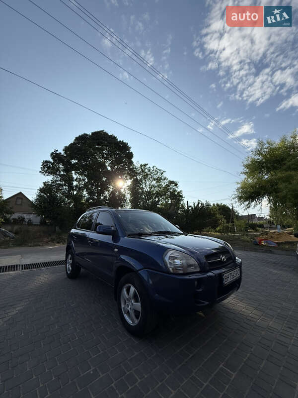 2004 hyundai tucson