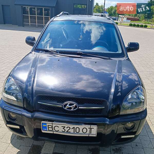 2004 hyundai tucson