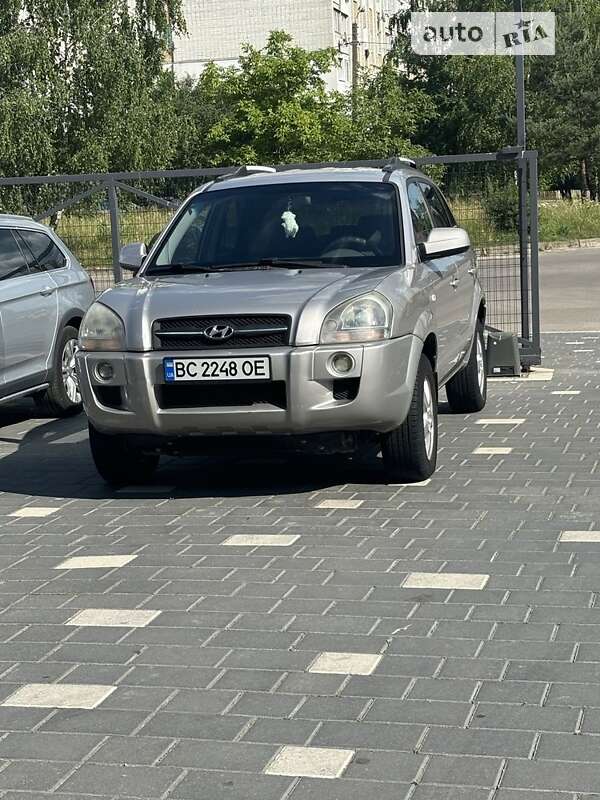 2004 hyundai tucson