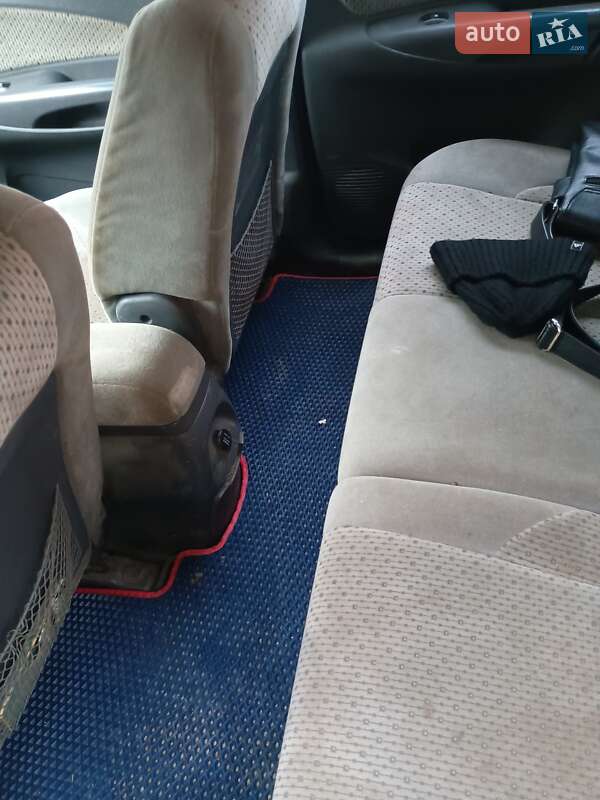 2004 hyundai tucson