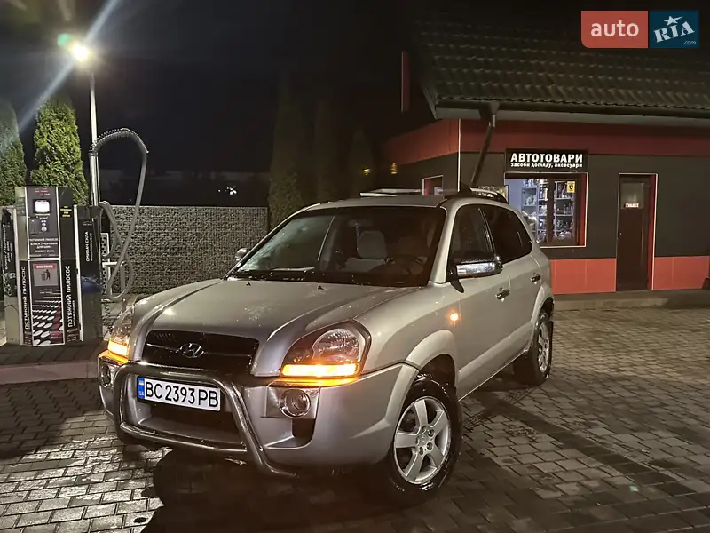 2004 hyundai tucson