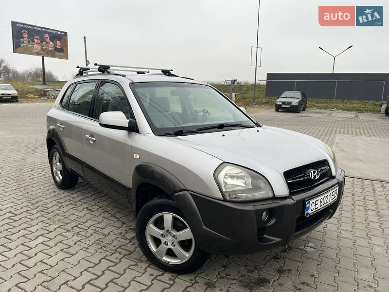 2004 hyundai tucson