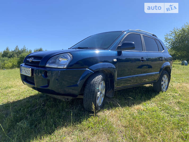 2004 hyundai tucson