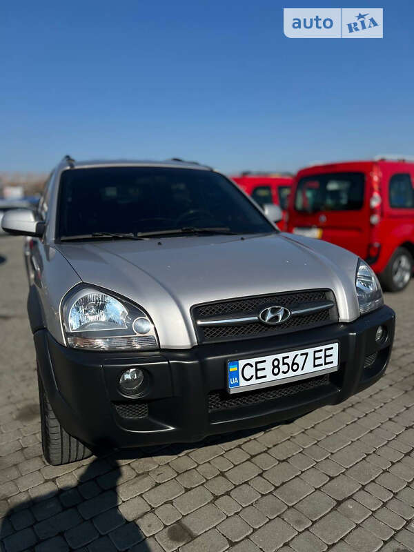 2004 hyundai tucson
