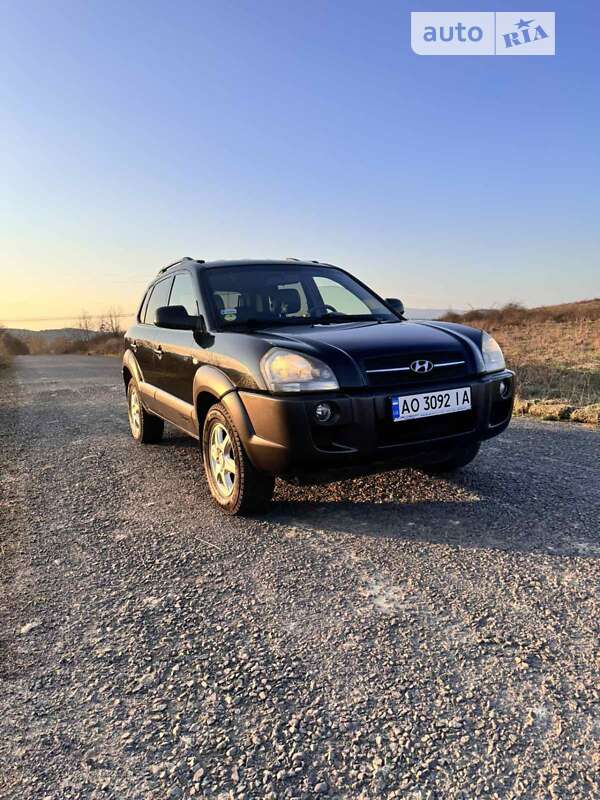 2005 hyundai tucson