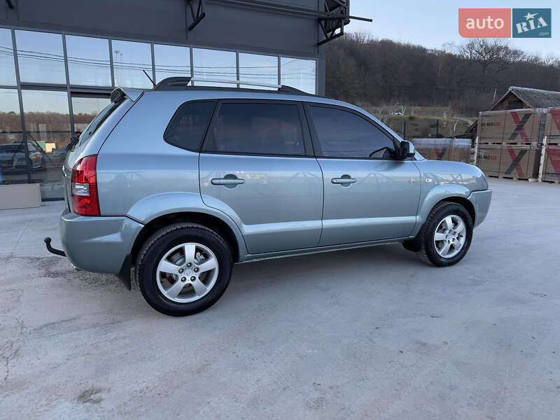 2005 hyundai tucson