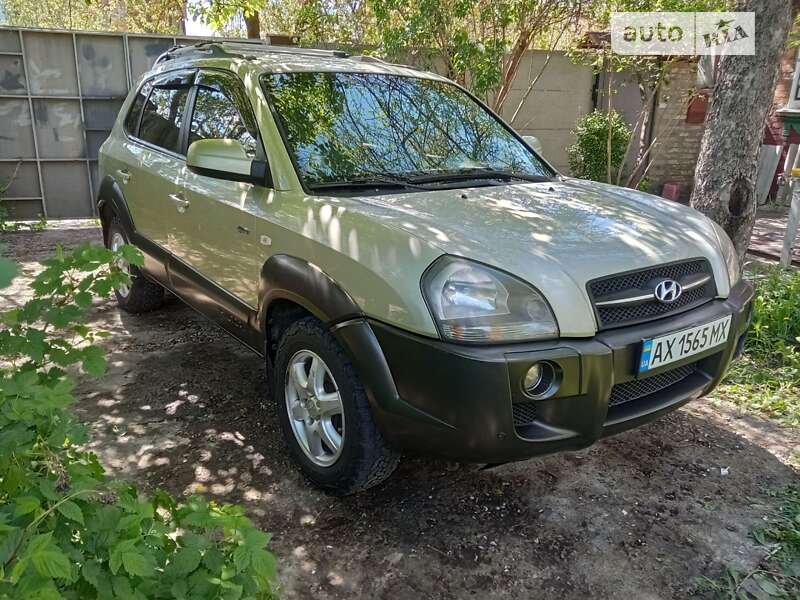 2005 hyundai tucson