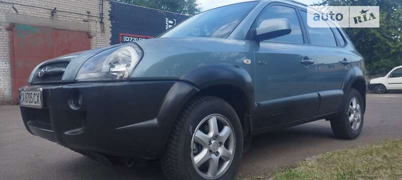 2005 hyundai tucson